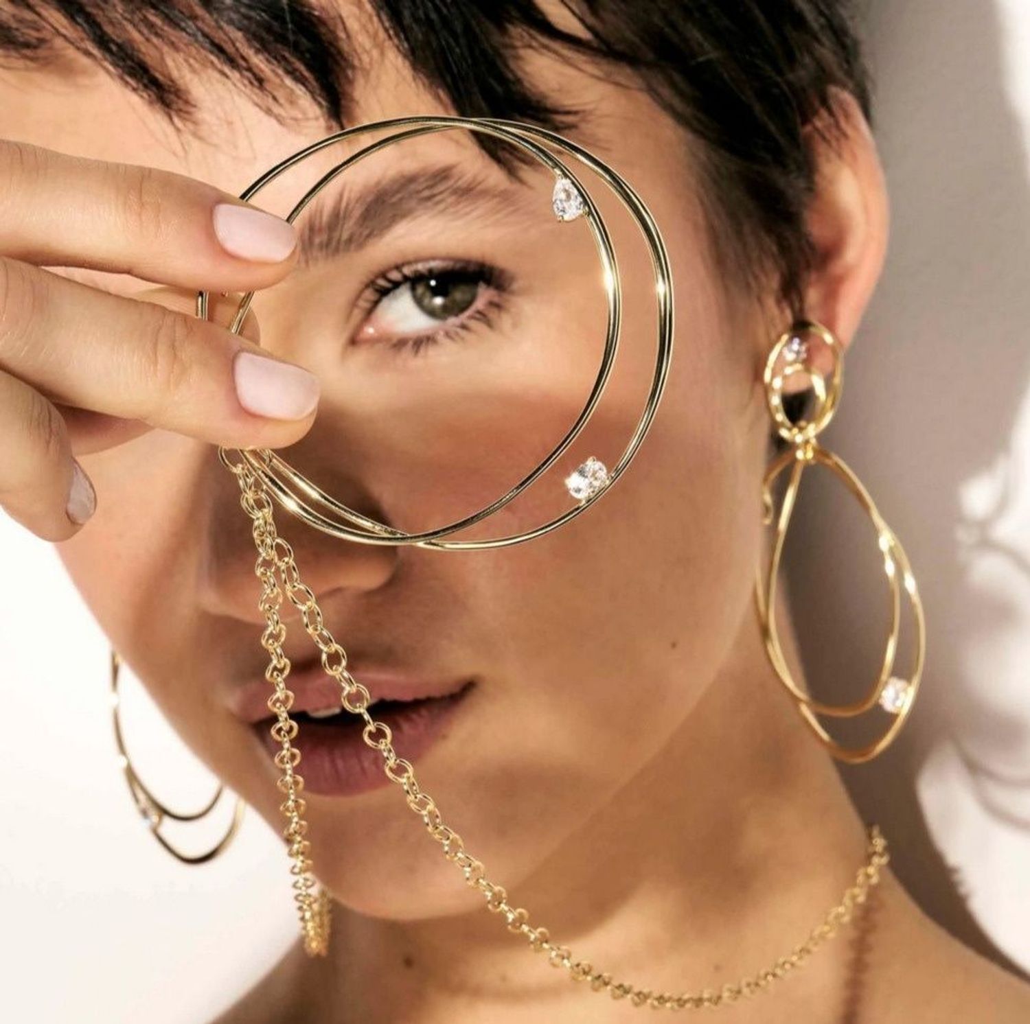 Srebrny pozłacany naszyjnik Nomination My Rebel Art – okrągła zawieszka z cyrkoniami (1).jpg